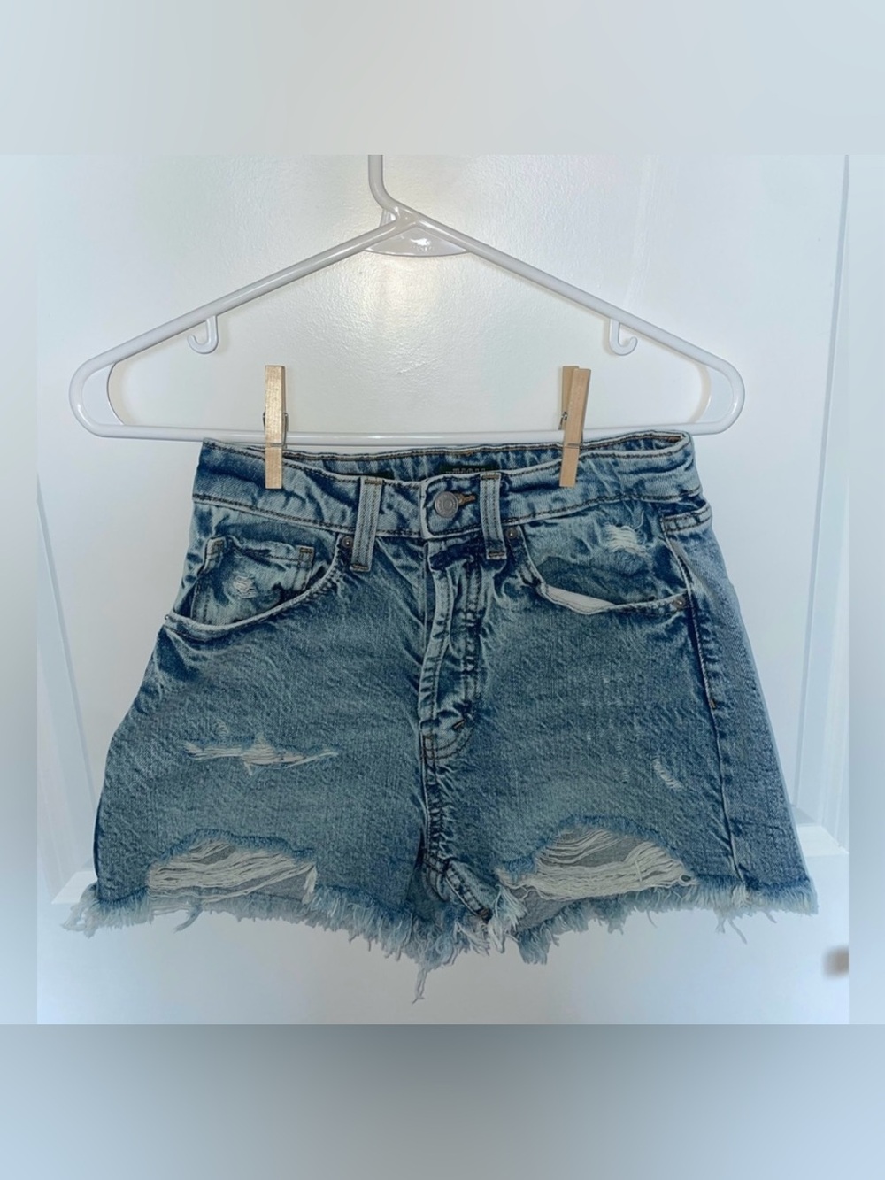 Wild Fable Distressed Denim High Rise Shorts Size 2